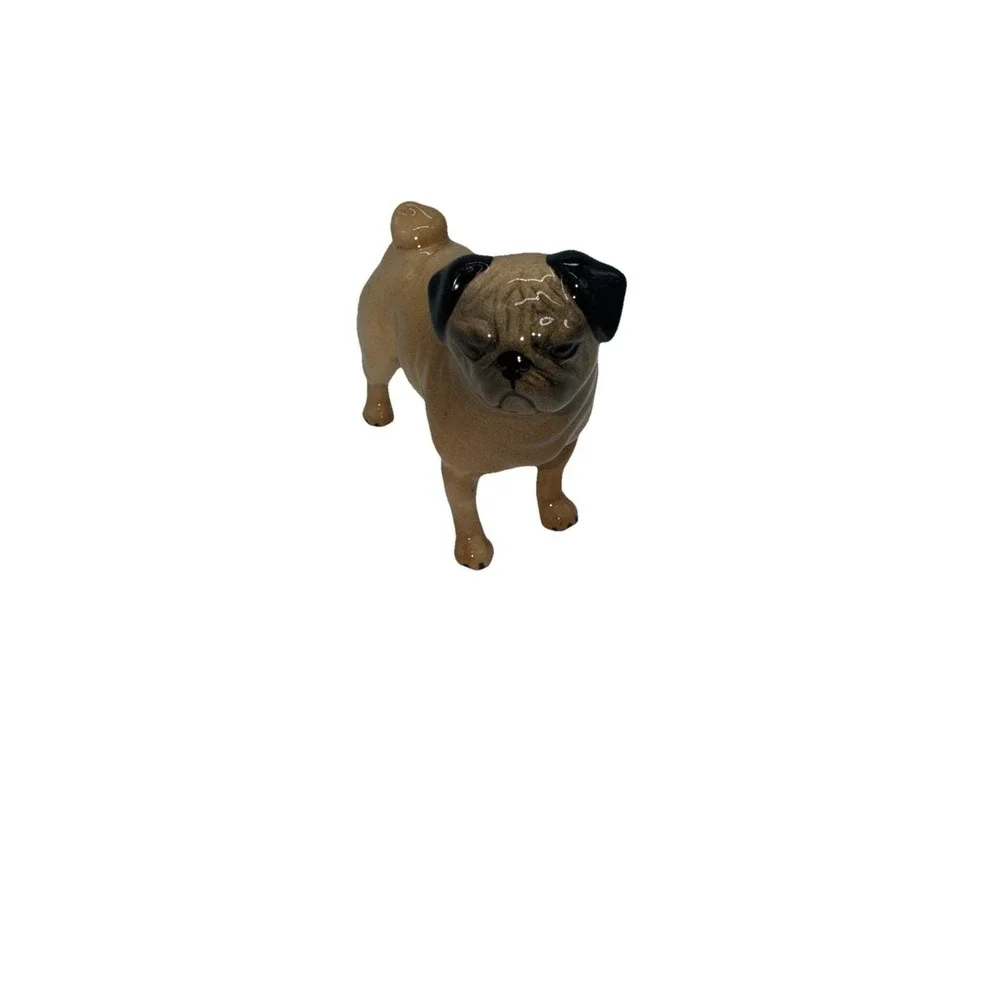 BESWICK ENGLAND FIGURINE OF PUG DOG CH CUTMIL CUPIE, RETIRED 1982, EXCEPTIONAL